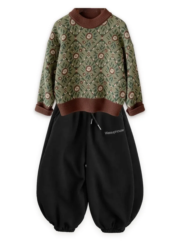 Floral jacquard sweater with Fleece-lined balloon joggers, black
