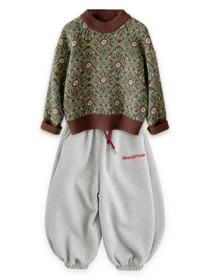 Floral jacquard sweater with Fleece-lined balloon joggers, grey