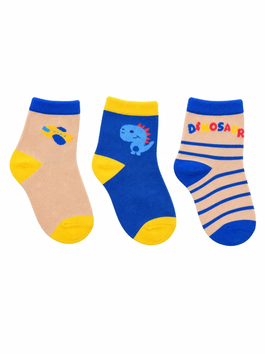 Kinkuu socks, a set of 3 pairs: a beige sock with a plane, a blue sock with a little dinosaur, and beige and blue stripes with Dinosaur lettering