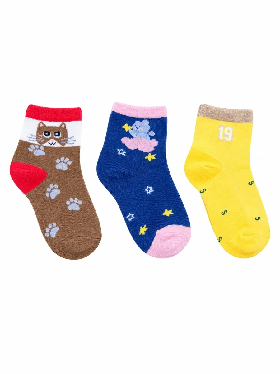 Kinkuu socks, a set of 3 pairs: a brown sock with a cat and paw prints, a navy sock with a bunny on a cloud, and a yellow sock with 19
